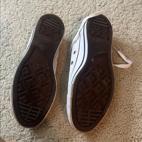 Converse White Canvas Sneakers with Red Trim - Picture 3 of 4